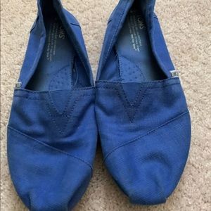Toms